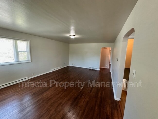 Photo - 622 Miller Dr