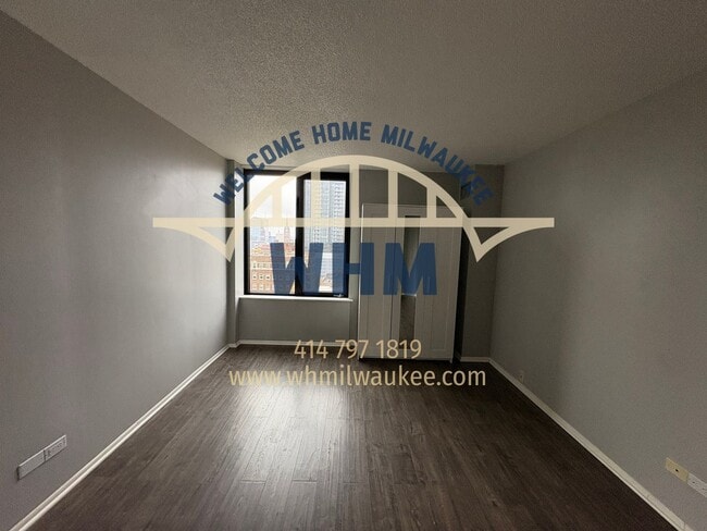 Photo - 929 N Astor St Unit 1005