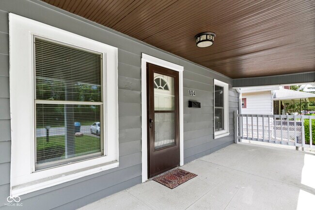 Photo - 804 W 42nd St