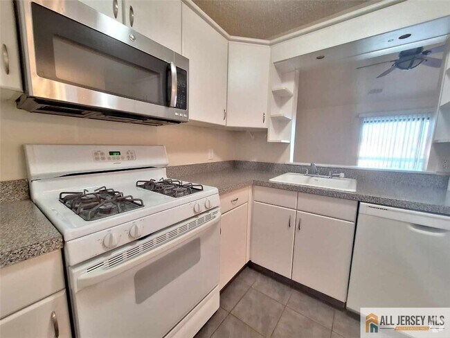 Building Photo - 511 Sunshine Ct Rental