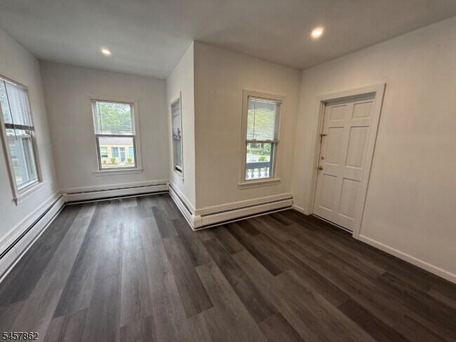 250 Paterson Ave Unit 1