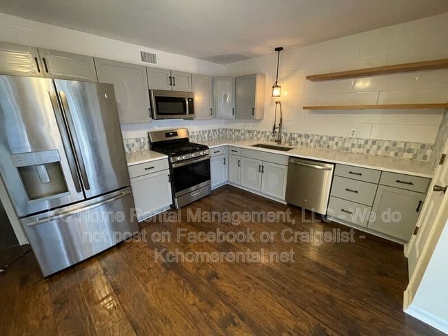 Photo - 209 Woodbridge Ln