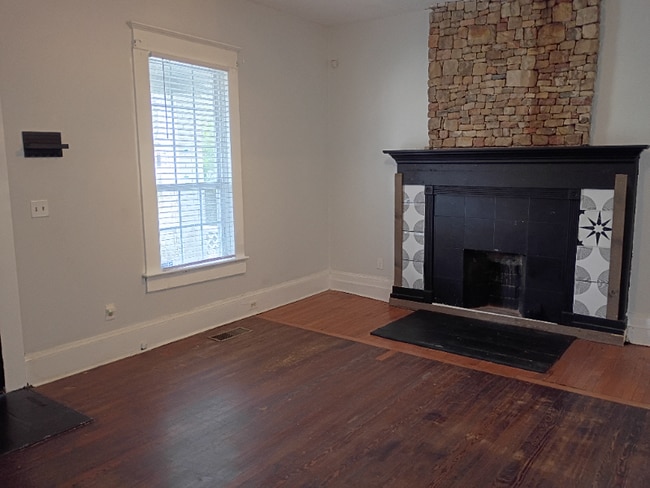 Photo - 1081 Arlington Ave SW