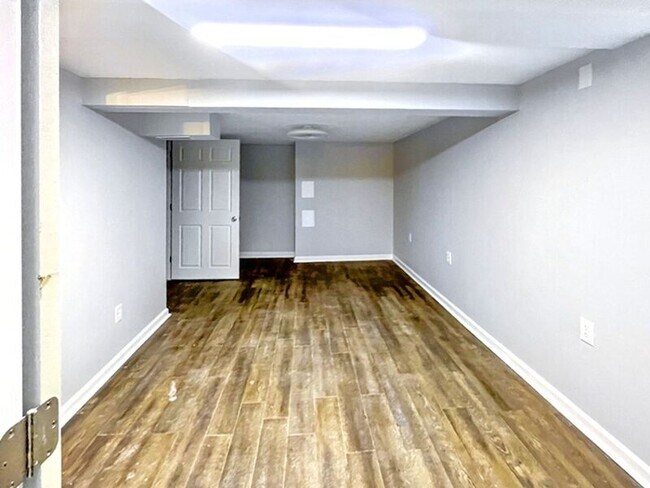 Photo - 3238 Krem Ave