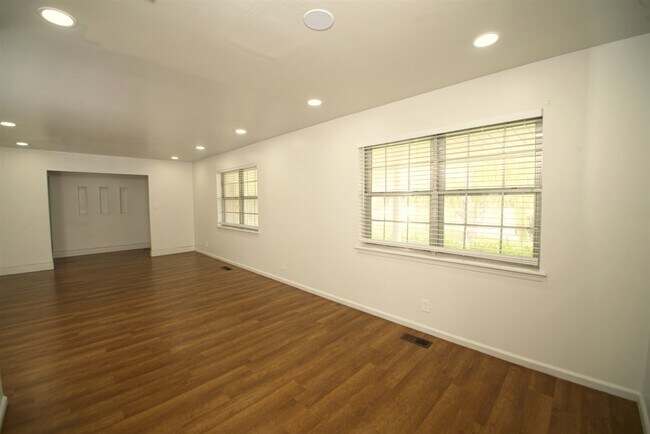 Photo - 5105 S Kingston Ave House