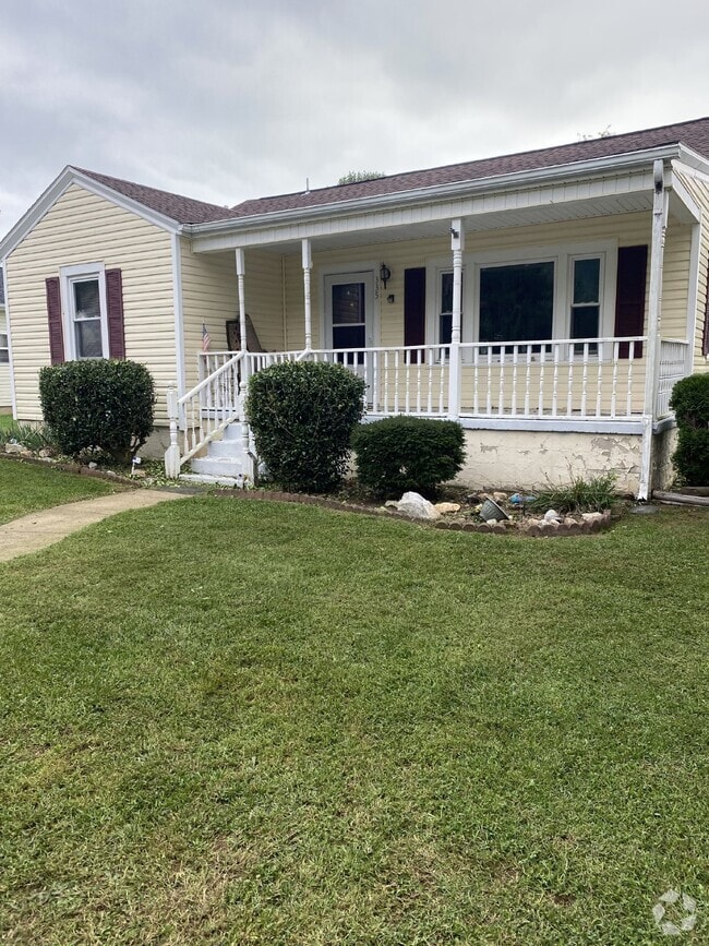 Building Photo - Charming 2bd/1ba home on large lot! Pet fr...