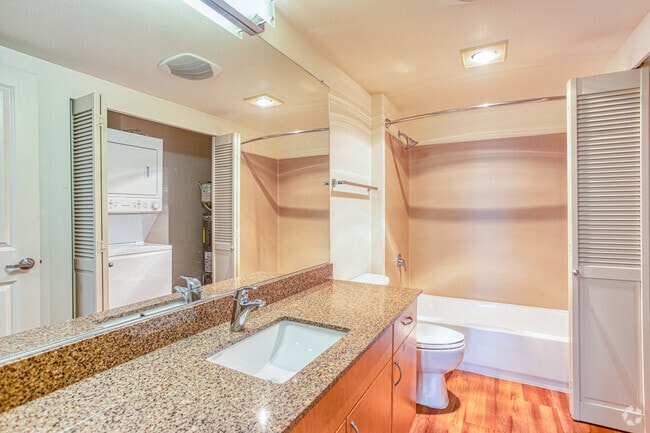 2BR, 2BA - 1163SF - Westwater