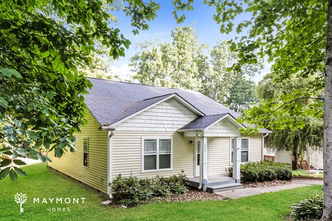 Photo - 772 Charleston Dr