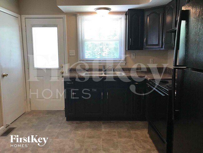 Photo - 7645 E 50th St