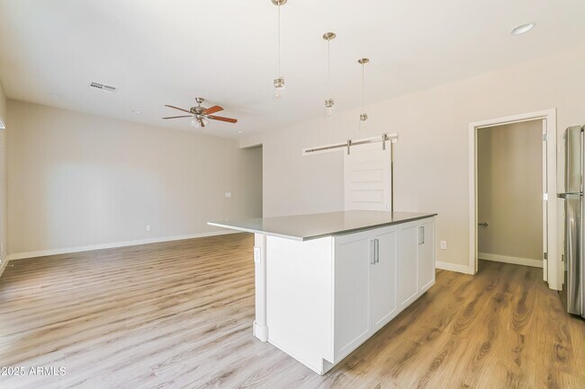 Photo - 1119 S Stapley Dr