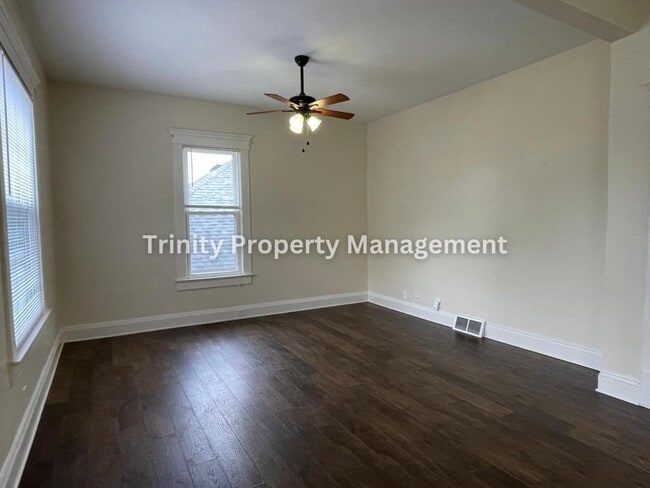 Photo - 627 Stealey Ave