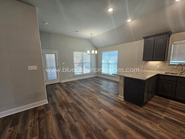 Photo - 2903 Tulip Dr