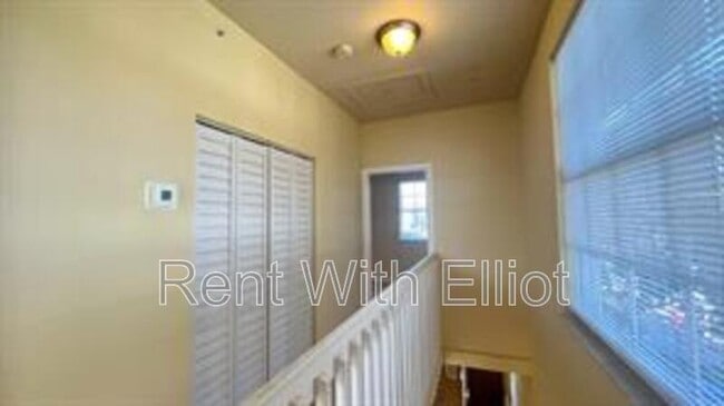 Photo - 735 SW 148th Ave