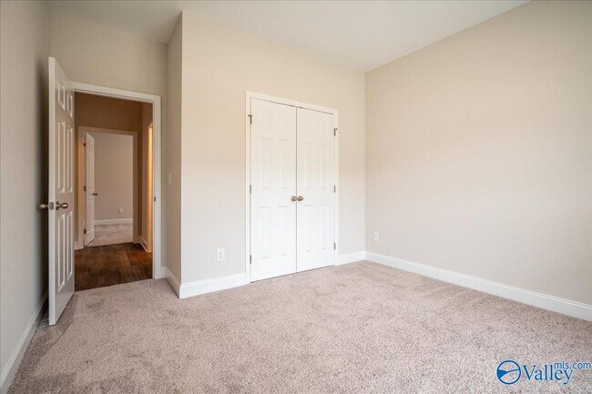 330 Crk Grv Ave