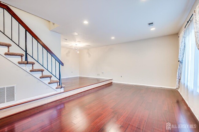 Photo - 1224 Thomas Ave