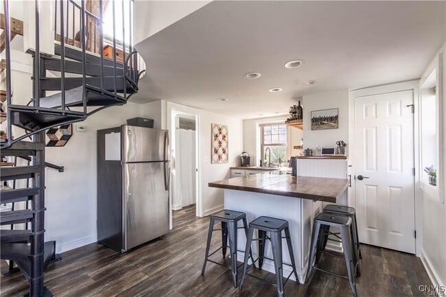 Photo - 100 Vollum Rd