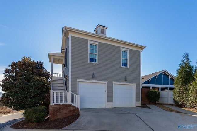 Building Photo - 32 Hillcrest Ave NW Unit B