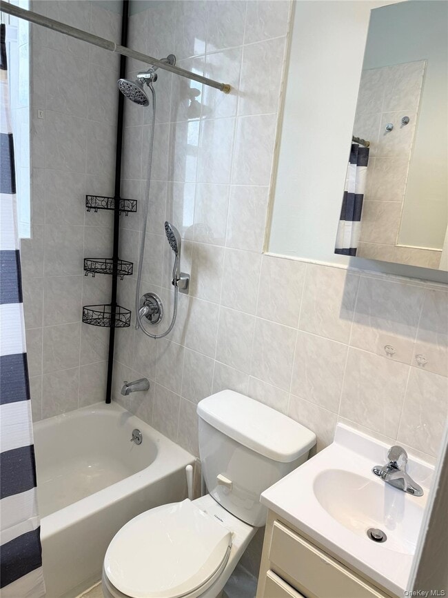 Photo - 18-31 25th Rd Unit 2nd Floor