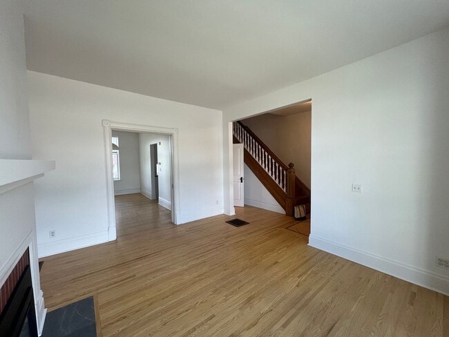 Photo - 4 Bedroom 1.5 bathroom townhome in Lyndale neighborhood