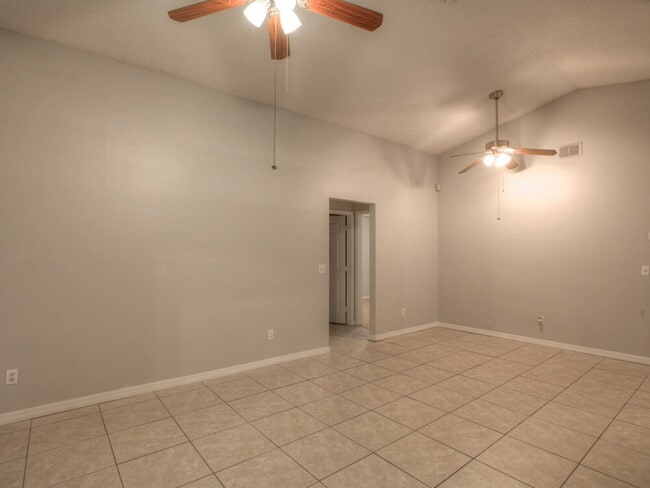 Photo - 1316 Whitewood Way