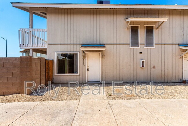 Building Photo - 6134 W Morten Ave Rental