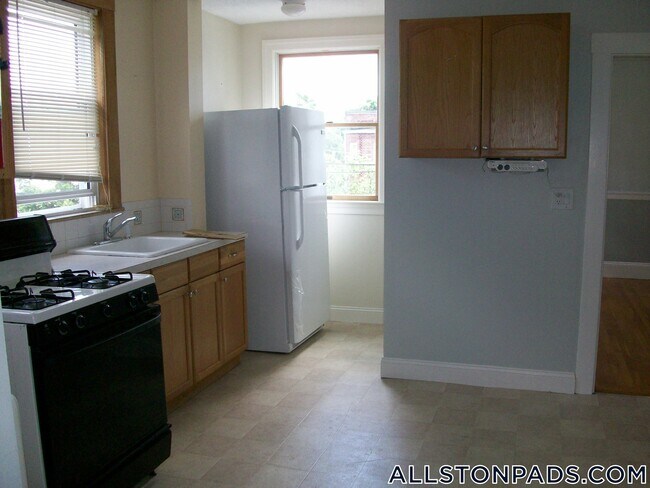 Photo - 75 Easton St Unit 3
