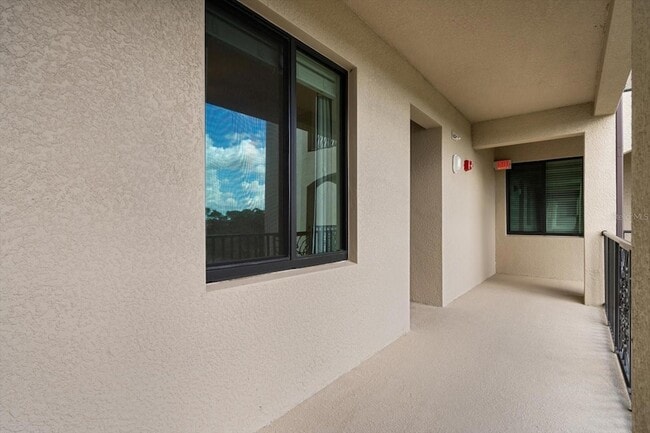 Photo - 17118 Vardon Ter Unit 306