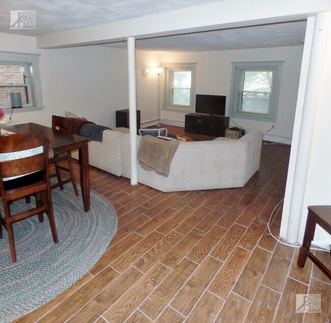 Photo - 19 South St Unit B1