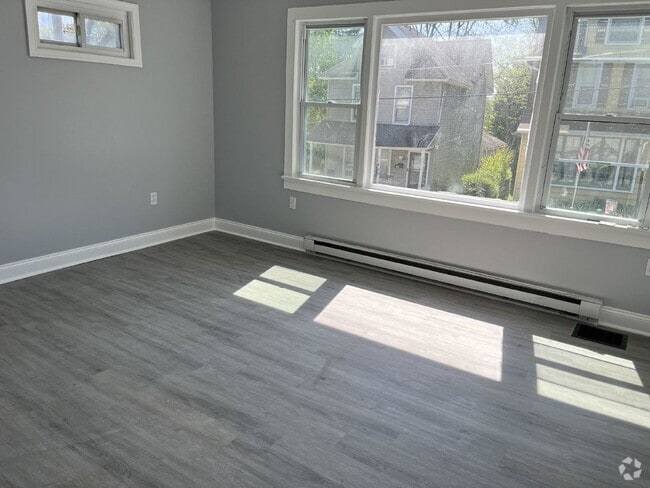 Building Photo - 412 N 8th St Unit 1st Fl Rental