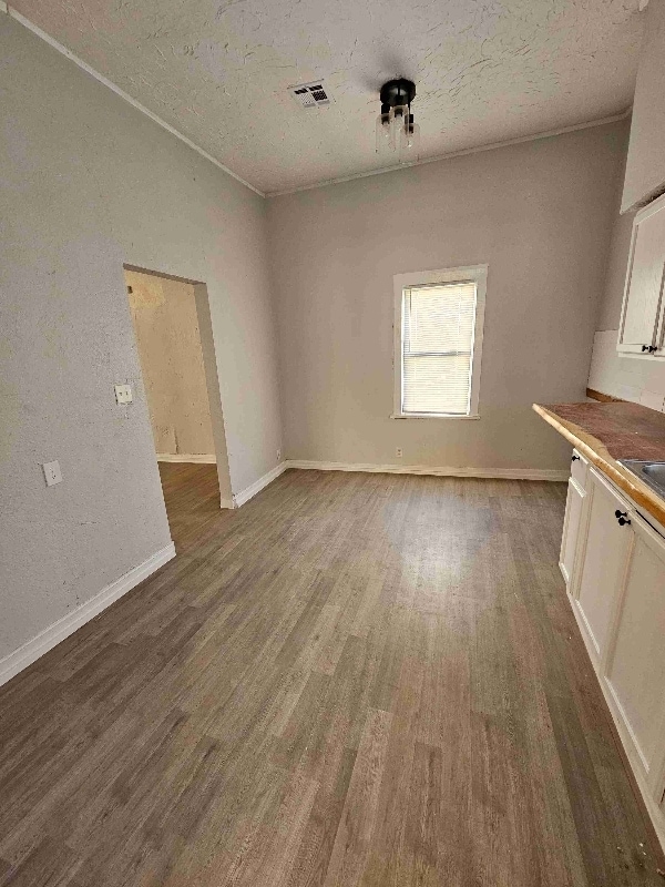 Photo - 315 W 9th Ave