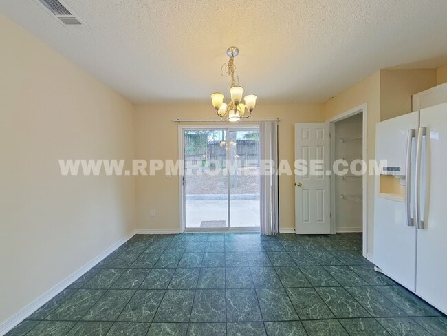 Photo - Charming & Well-Located 3-Bedroom Home in Crestview