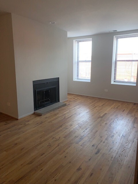 Photo - 3055 N Sheffield Ave Unidad 3B