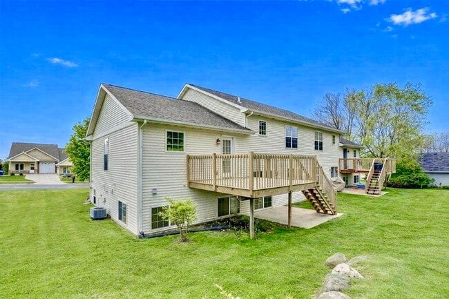 Photo - 1002 Severson Dr