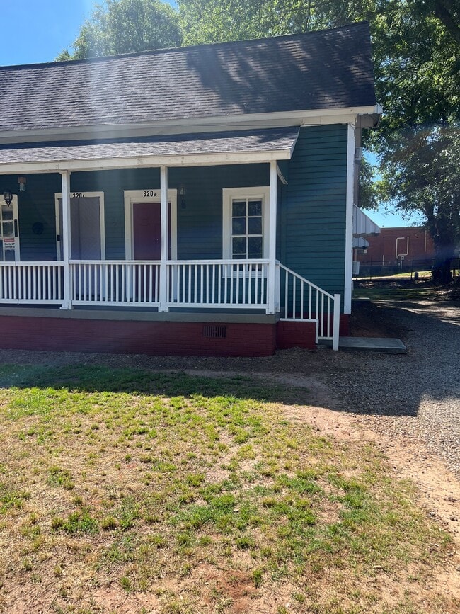 Photo - 320 Knight St Unit 320B