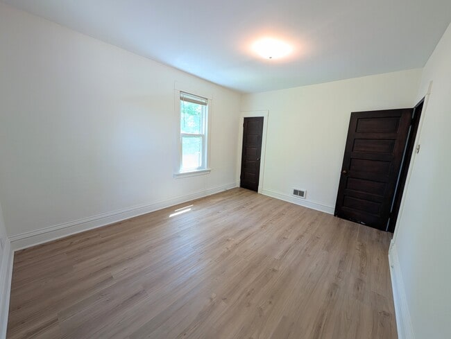 Photo - 15007 S Illinois St Unit 105