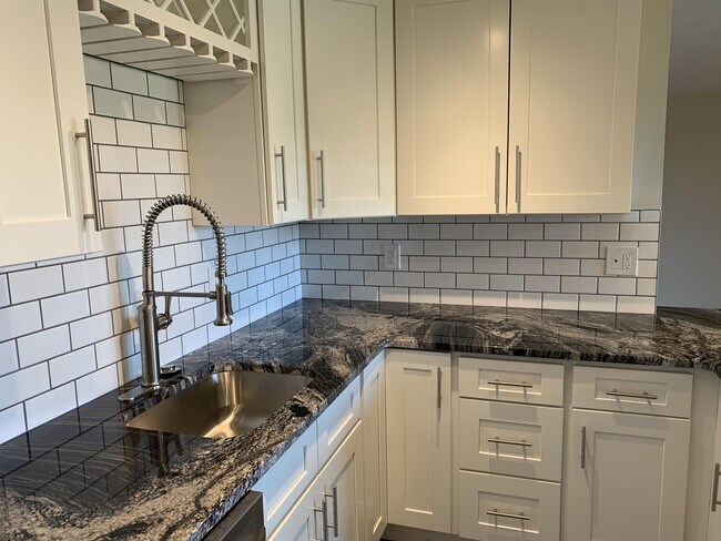 Photo - 7235 Beacon Hill Dr Unit 7235