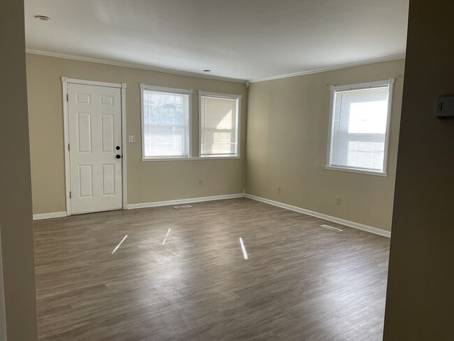 Photo - 497 S Wood Ave