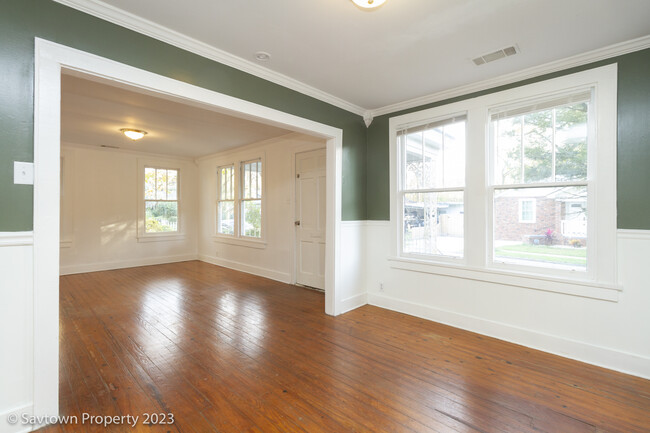 Photo - 1230 E 40th St House