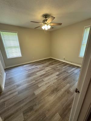 Photo - 192 Holland Ln