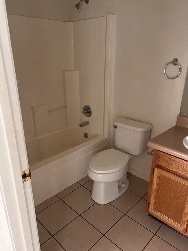 Photo - 2536 N Corinthian Garden Dr Unit 4