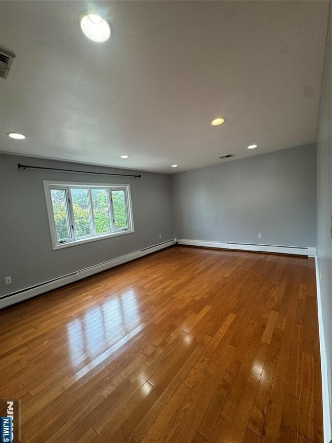 Building Photo - 376 Greenmount Ave Rental