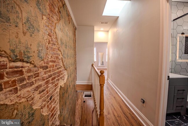Photo - 3819 Hudson St