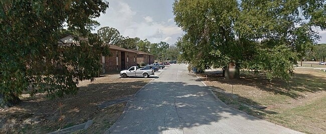 Photo - 1600 N Houston St