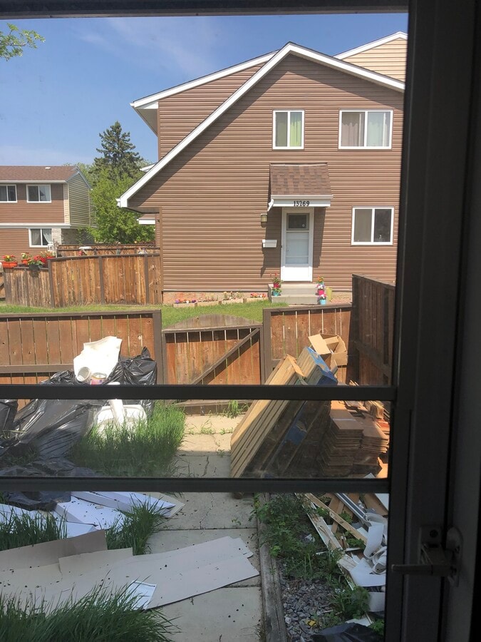 Photo - 13267 47 St NW