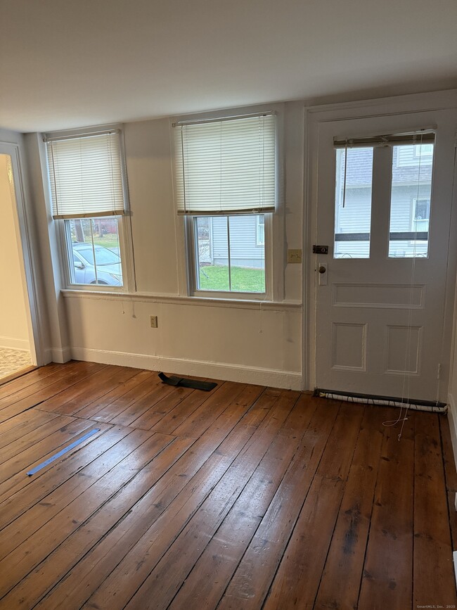 Photo - 259 Old Whitfield St Unit 1