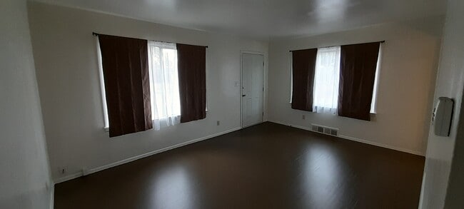 Living room (a) - 3934 N Nevada St Unit 3934 N Nevada