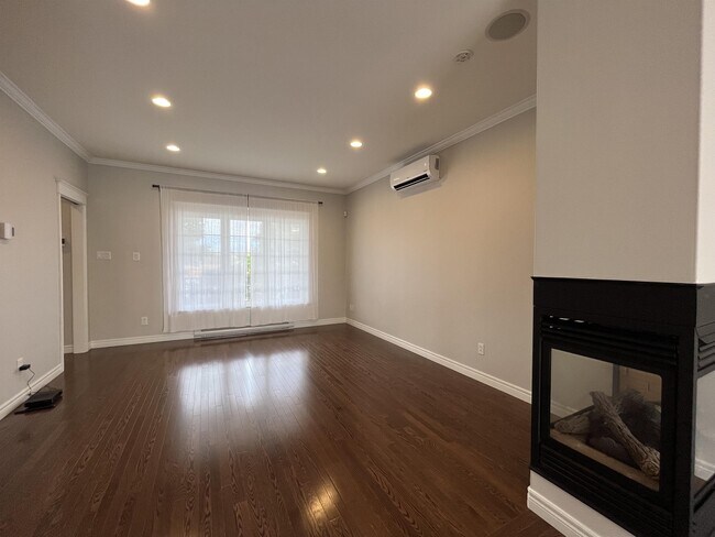 Photo - 6 Blue Puttee Drive