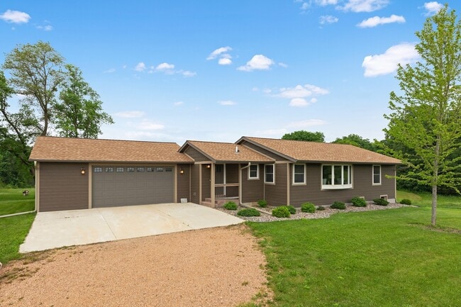 Photo - Remodeled 3 Bedroom Home in Minnetrista