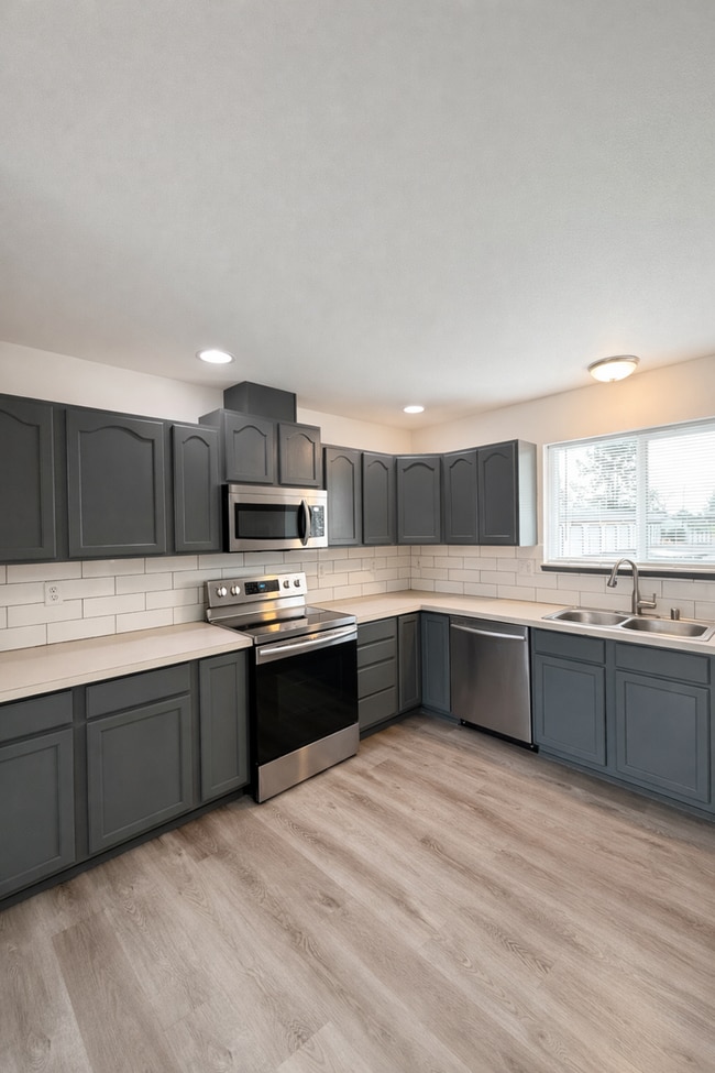 Photo - 1015 Linc Unit #A