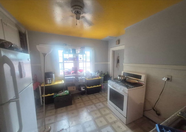 Photo - 1213 Superior St